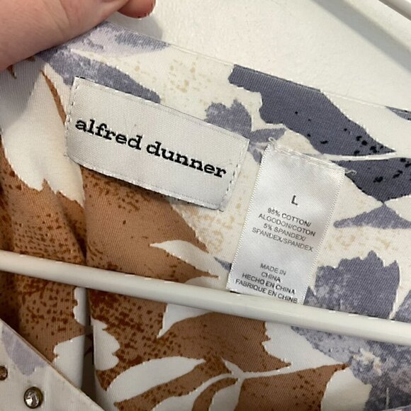 ALFRED DUNNER White Brown Tan Gray ? Floral Patchwork Studded 3/4 Sleeve Blouse - Picture 4 of 13